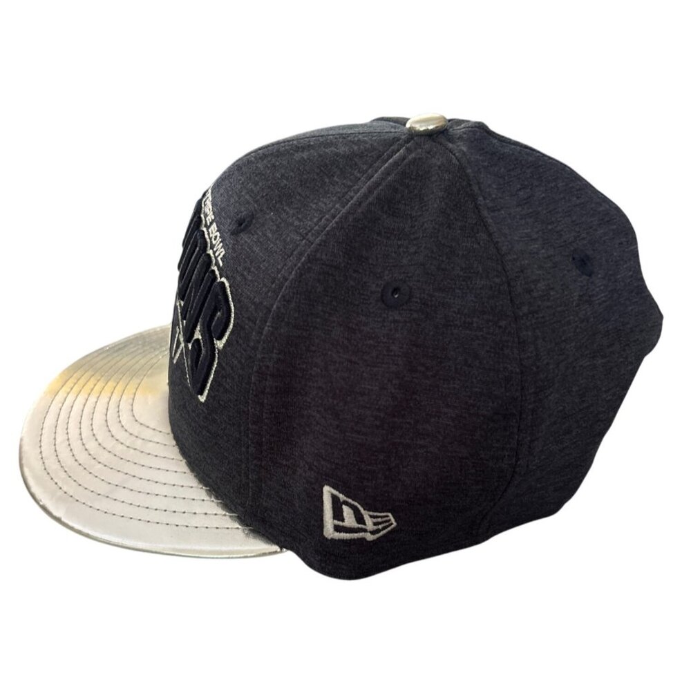 New Era Pinstripe Bowl Gray & Silver Champions 2017 Commemorative Fitted Cap - Picture 2 of 7